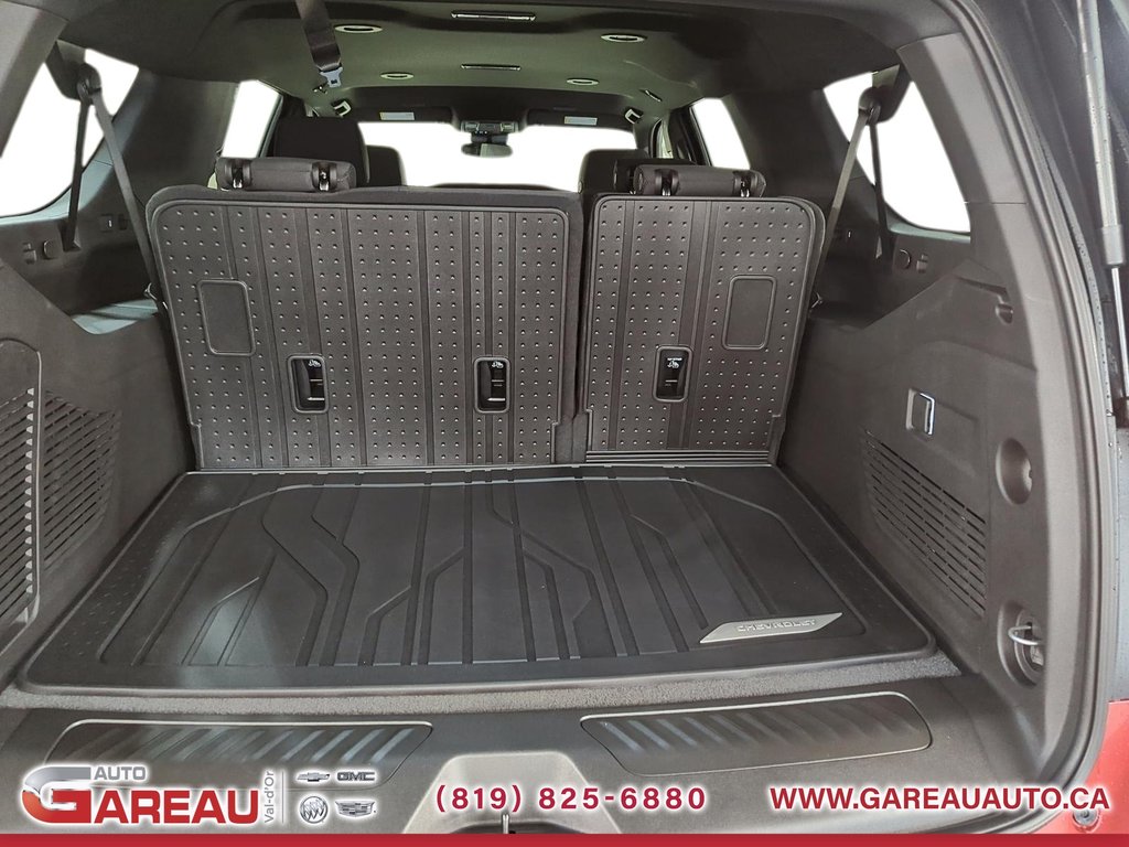 2025 Chevrolet Suburban in Val-d'Or, Quebec - 6 - w1024h768px