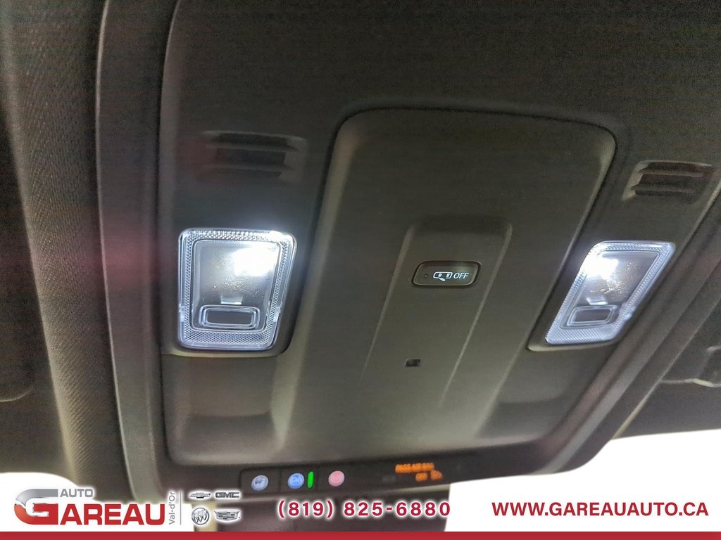2025 Chevrolet Suburban in Val-d'Or, Quebec - 17 - w1024h768px