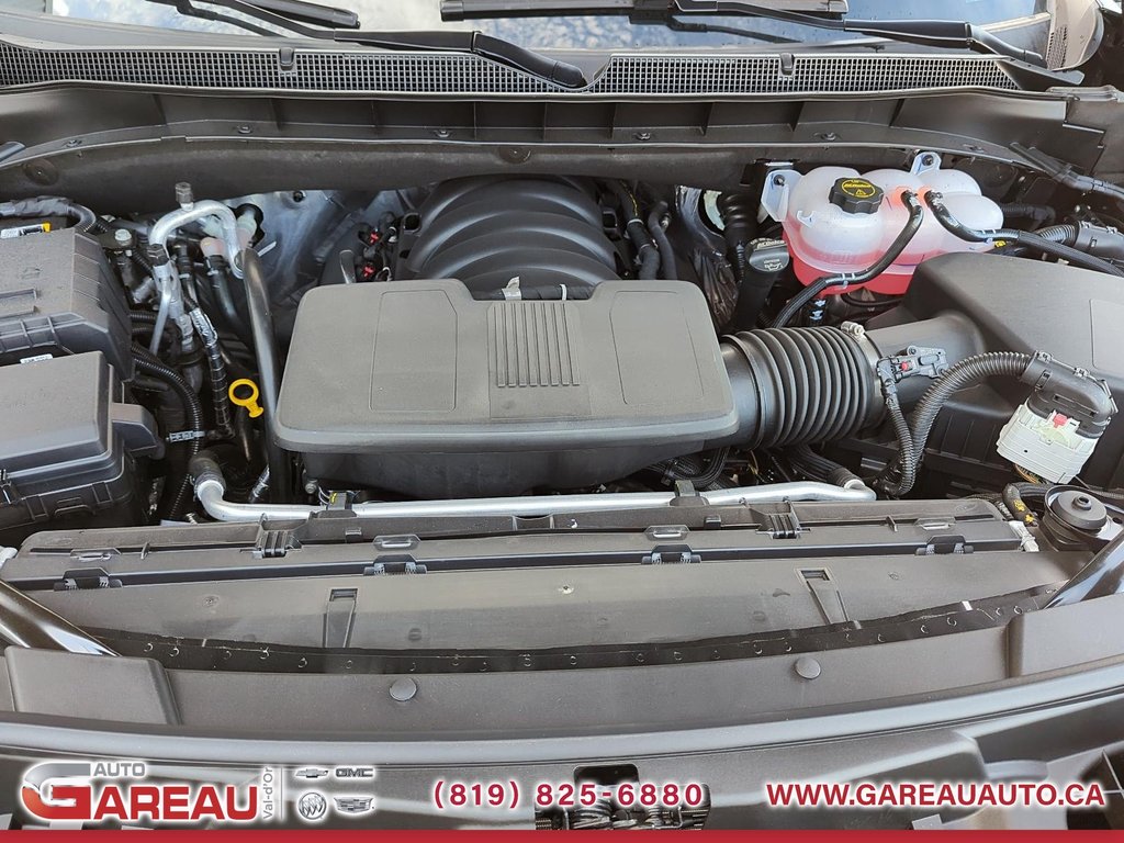 2025 Chevrolet Suburban in Val-d'Or, Quebec - 8 - w1024h768px