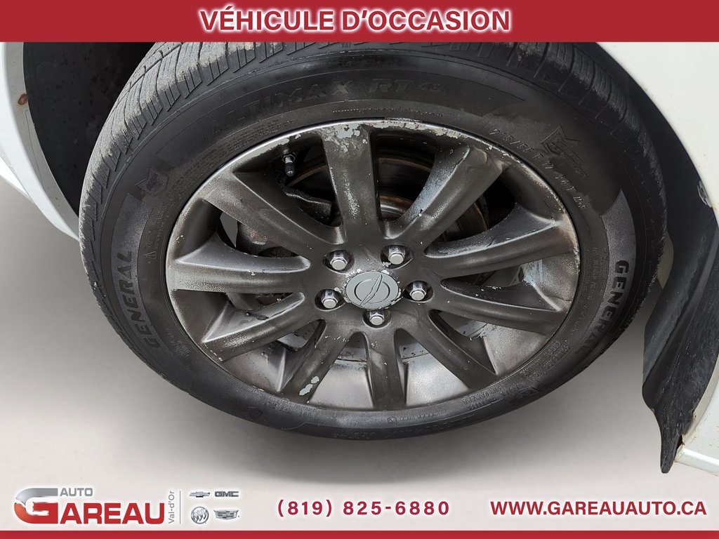 2011 Chrysler 200 in Val-d'Or, Quebec - 7 - w1024h768px