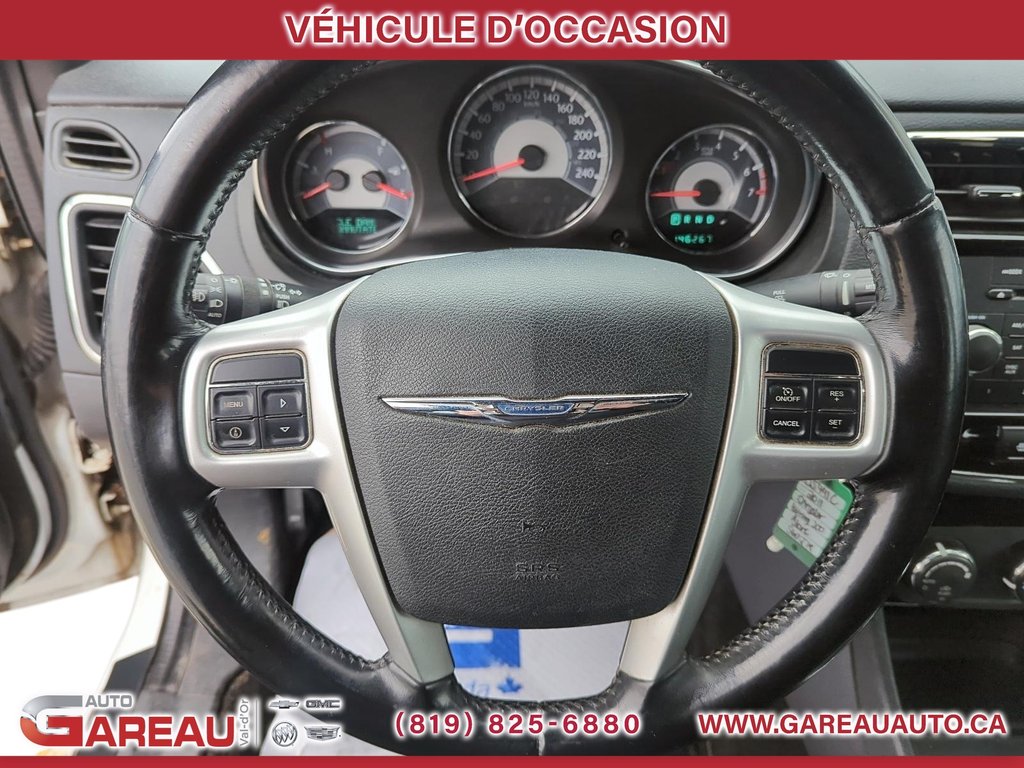 2011 Chrysler 200 in Val-d'Or, Quebec - 12 - w1024h768px