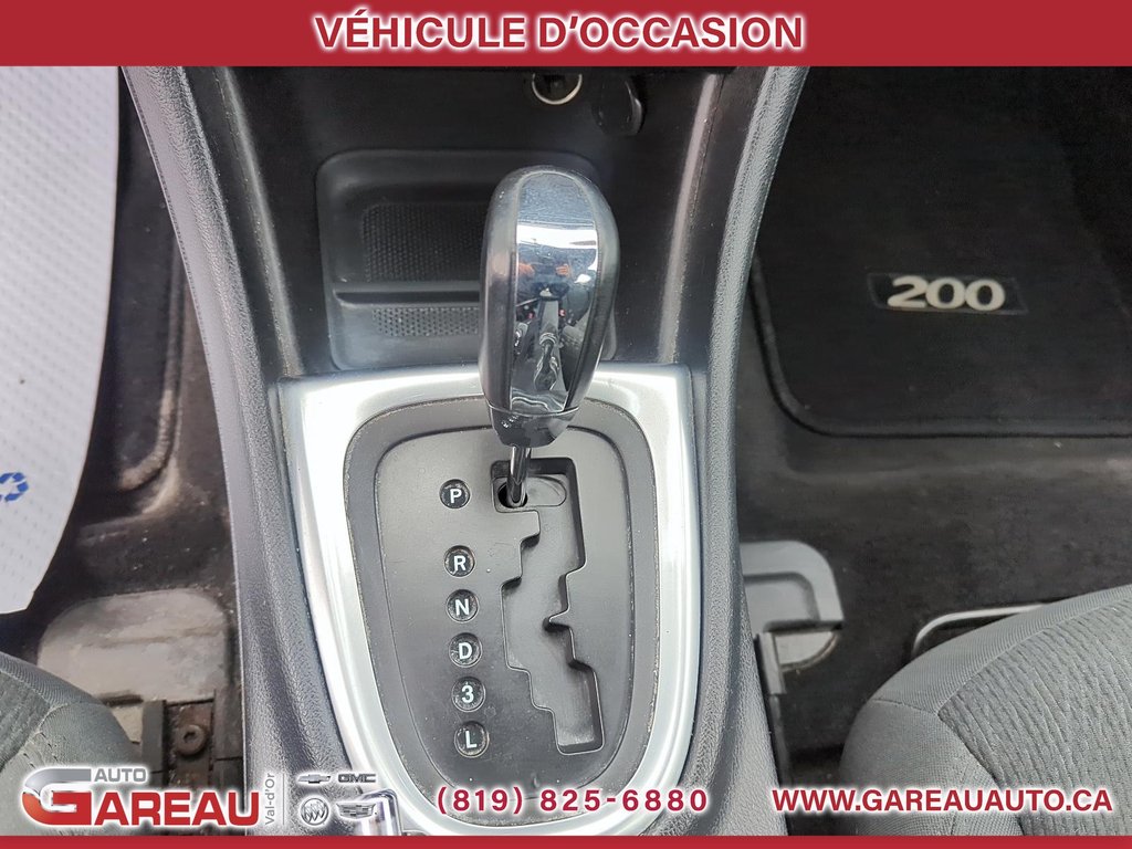 2011 Chrysler 200 in Val-d'Or, Quebec - 15 - w1024h768px