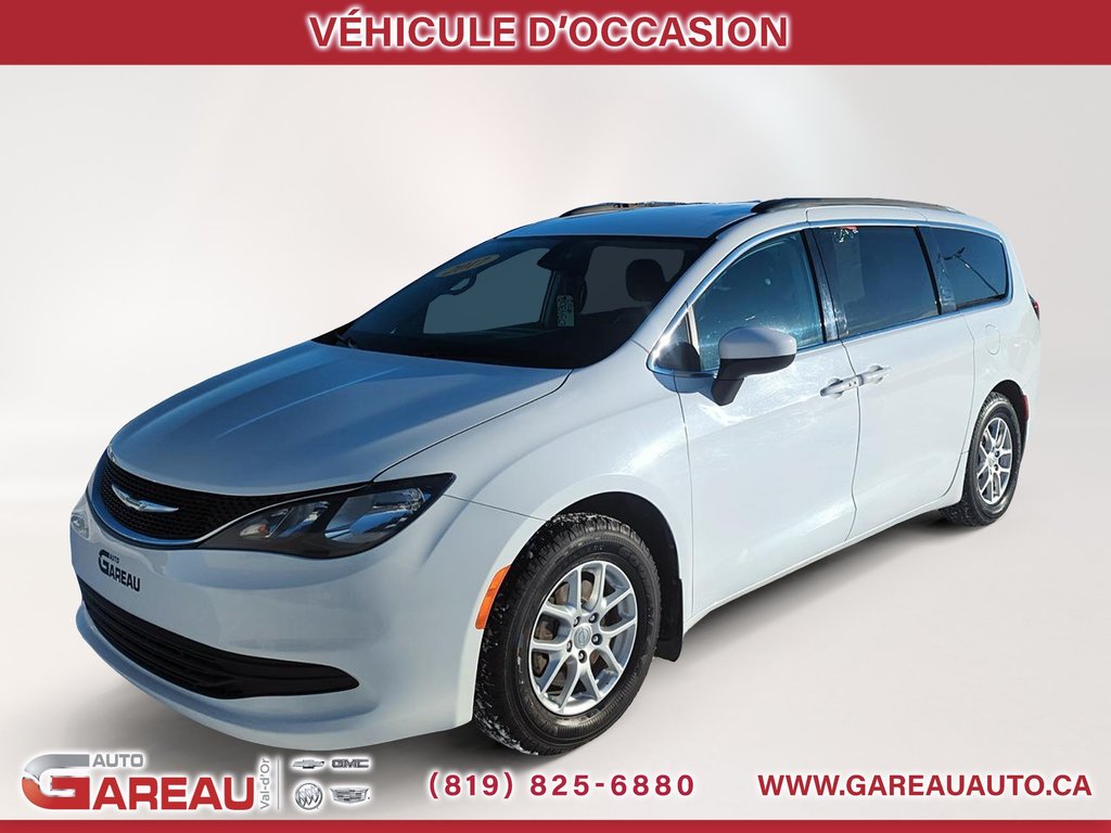 2017 Chrysler Pacifica in Val-d'Or, Quebec - 1 - w1024h768px