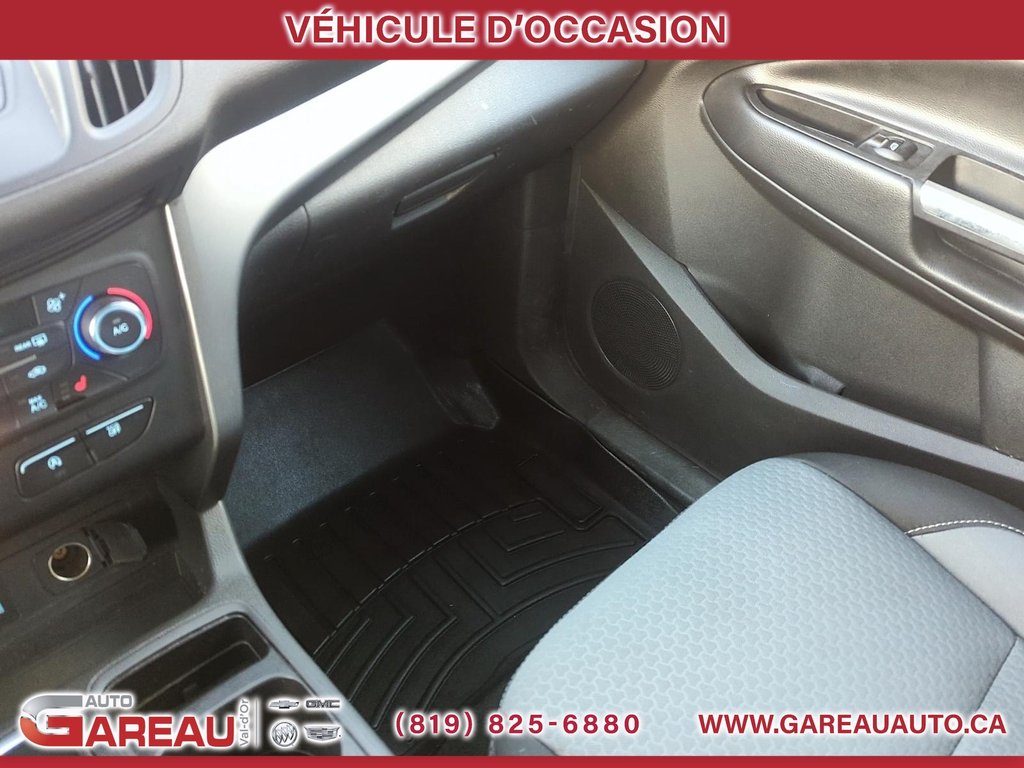 2017 Ford Escape SE in Val-d'Or, Quebec - 21 - w1024h768px