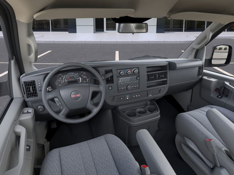 2025 GMC Savana Cutaway 3500 in Val-d'Or, Quebec - 5 - w1024h768px