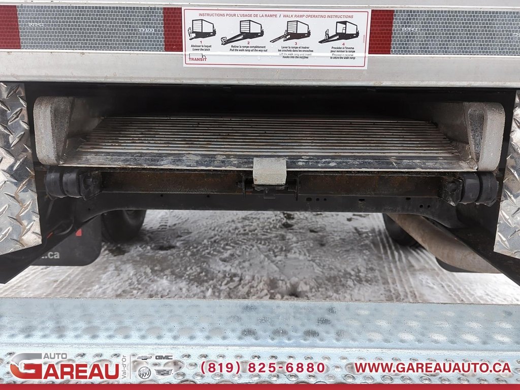 2025 GMC Savana Cutaway 3500 in Val-d'Or, Quebec - 24 - w1024h768px