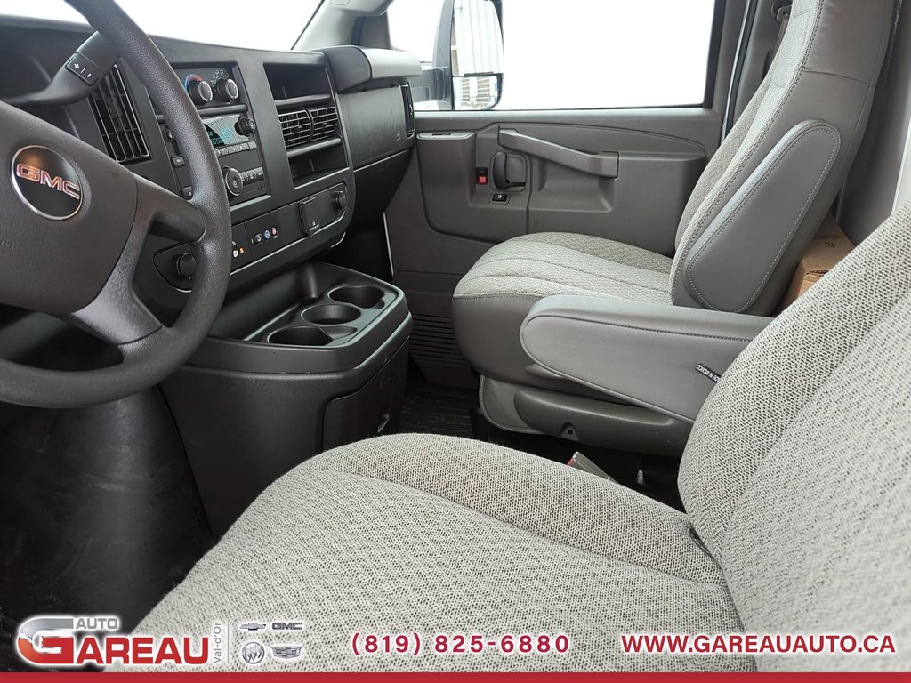 2025 GMC Savana Cutaway 3500 in Val-d'Or, Quebec - 10 - w1024h768px