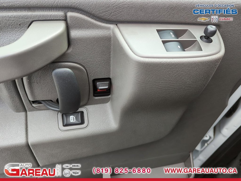 2024 GMC Savana Passenger in Val-d'Or, Quebec - 11 - w1024h768px