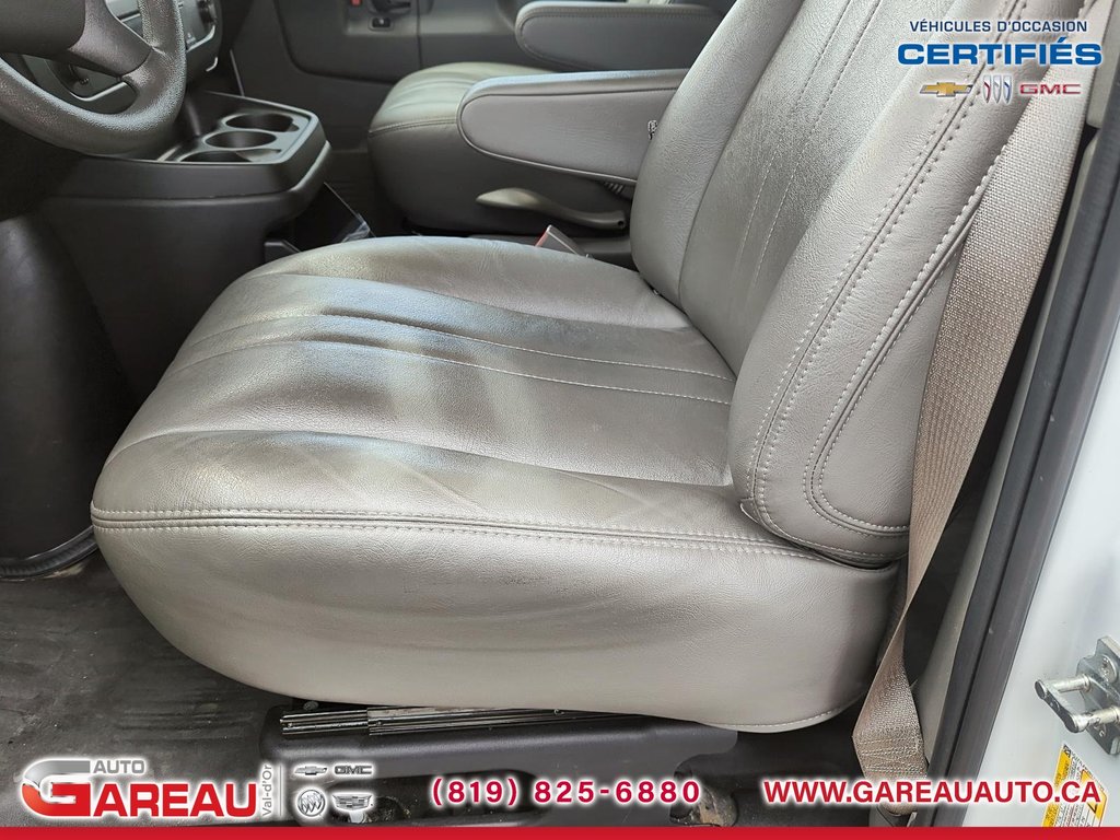 2024 GMC Savana Passenger in Val-d'Or, Quebec - 9 - w1024h768px