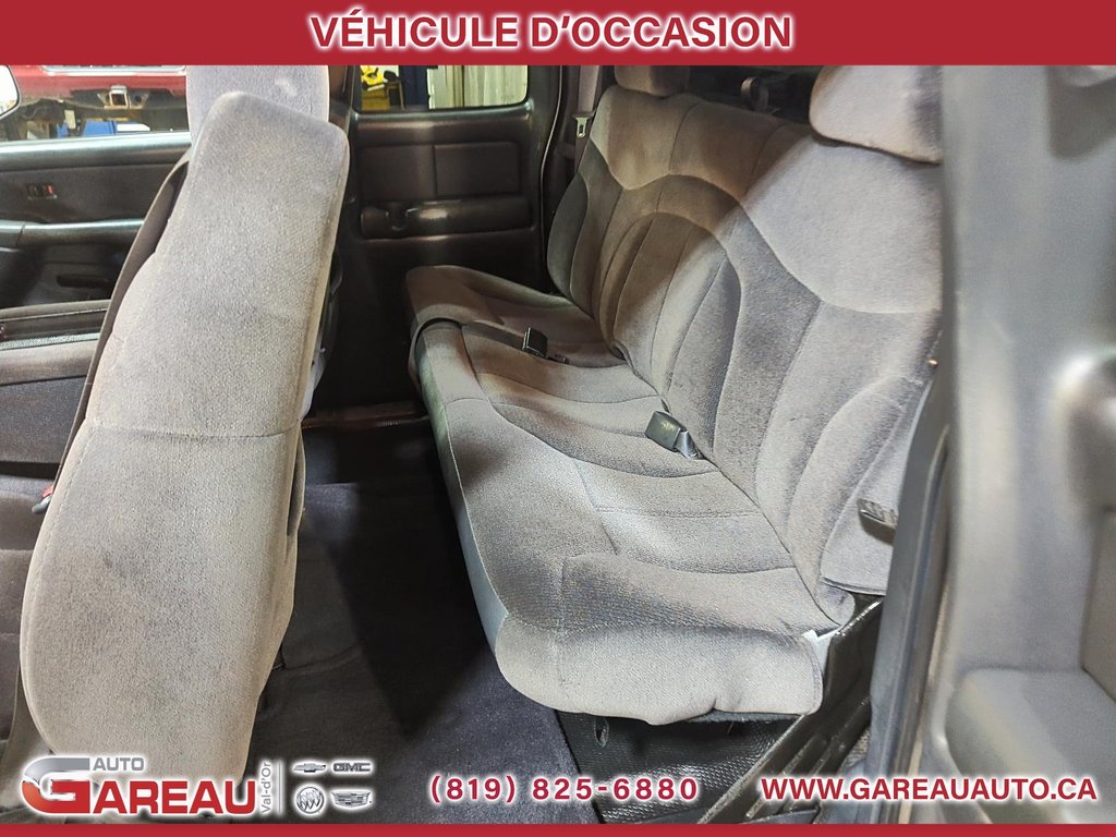 2002 GMC Sierra 2500HD in Val-d'Or, Quebec - 23 - w1024h768px