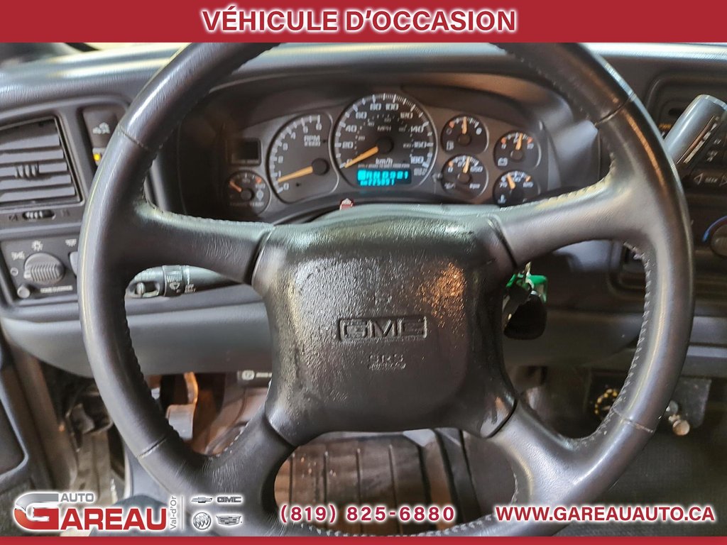 2002 GMC Sierra 2500HD in Val-d'Or, Quebec - 12 - w1024h768px