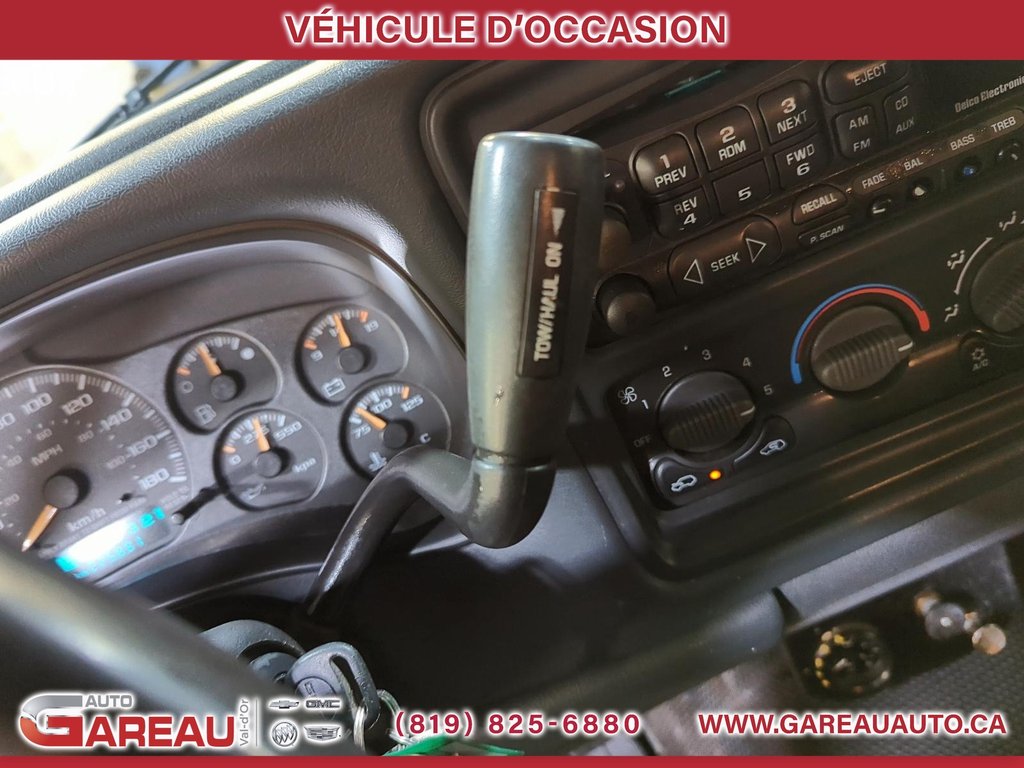 2002 GMC Sierra 2500HD in Val-d'Or, Quebec - 15 - w1024h768px