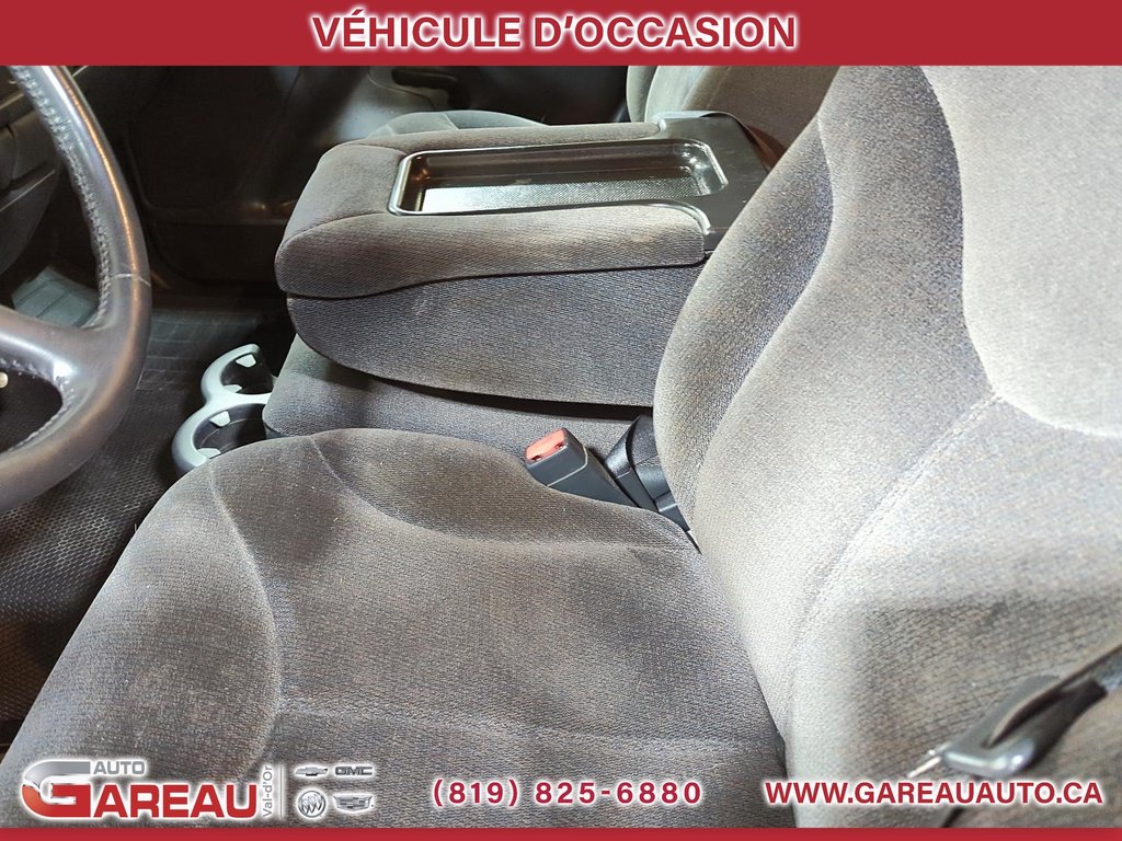 2002 GMC Sierra 2500HD in Val-d'Or, Quebec - 10 - w1024h768px