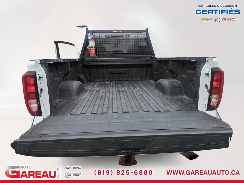 2021 GMC Sierra 3500HD PRO in Val-d'Or, Quebec - 17 - w1024h768px