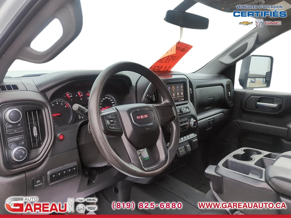2021 GMC Sierra 3500HD PRO in Val-d'Or, Quebec - 21 - w1024h768px