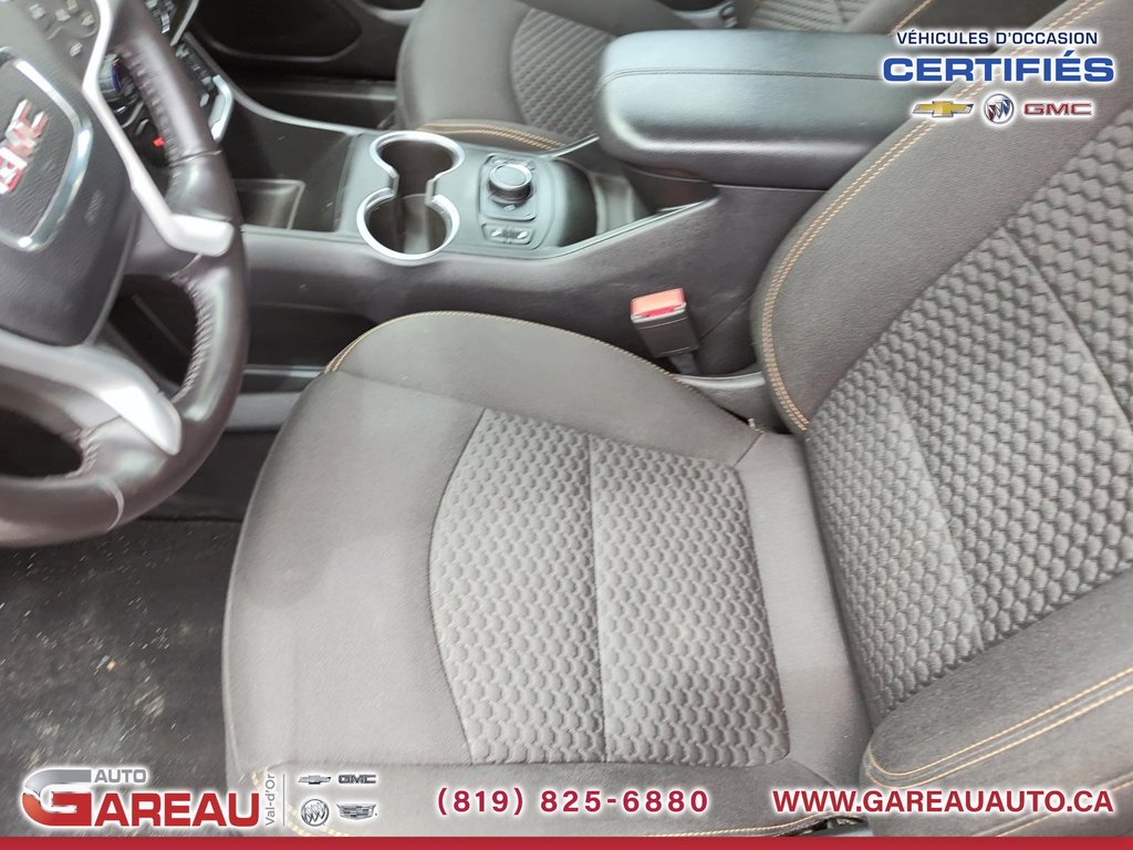 2019 GMC Terrain in Val-d'Or, Quebec - 10 - w1024h768px