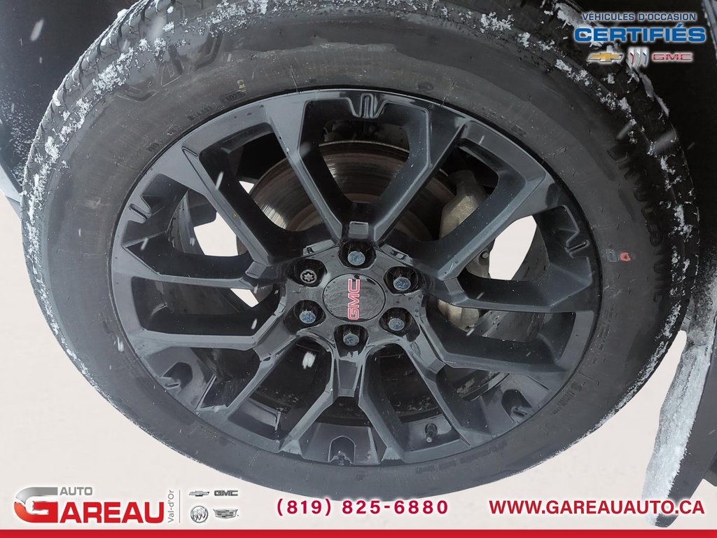2023 GMC Yukon XL SLT in Val-d'Or, Quebec - 7 - w1024h768px