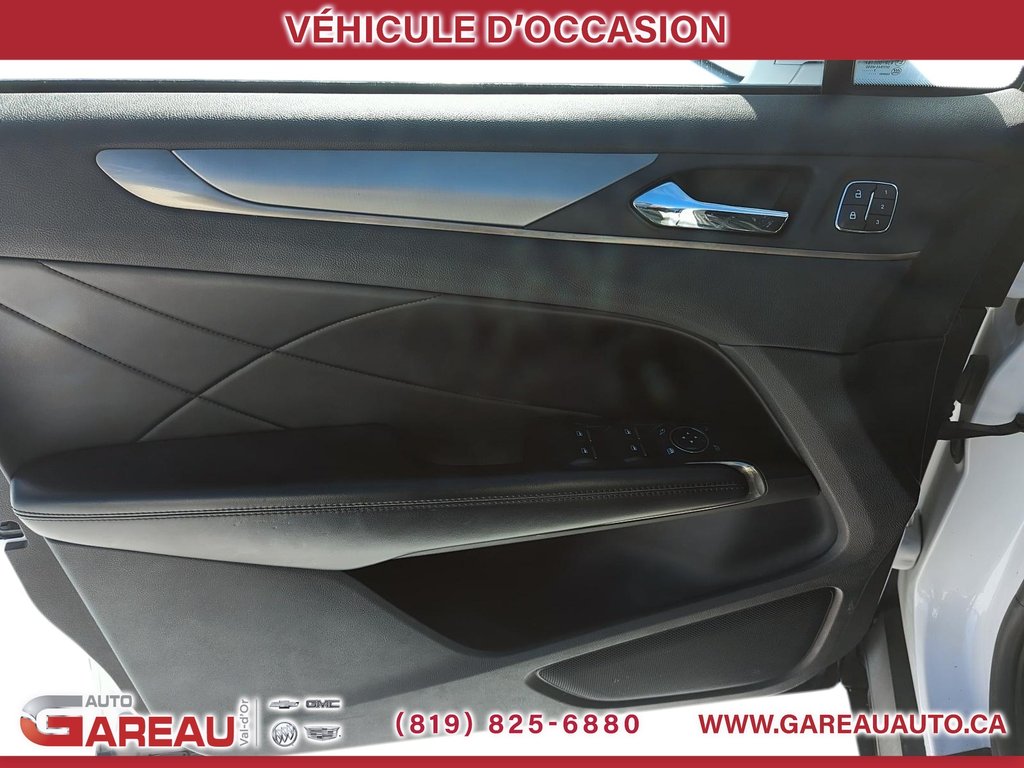 Lincoln MKC  2018 à Val-d'Or, Québec - 11 - w1024h768px