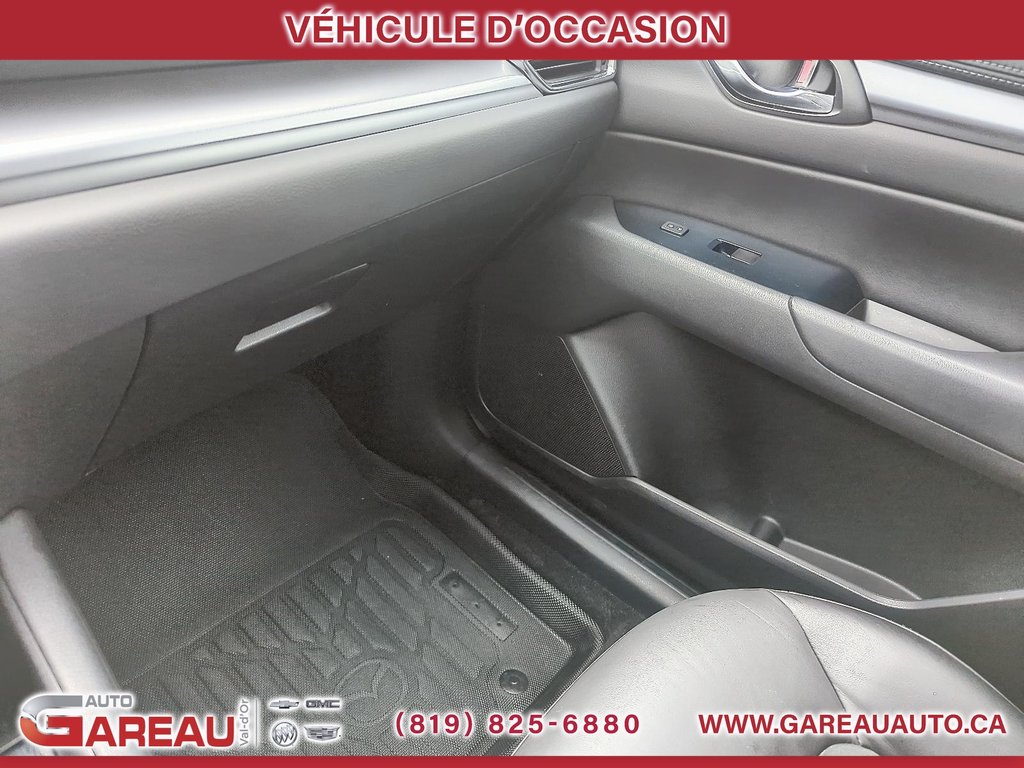 2017 Mazda CX-5 in Val-d'Or, Quebec - 20 - w1024h768px