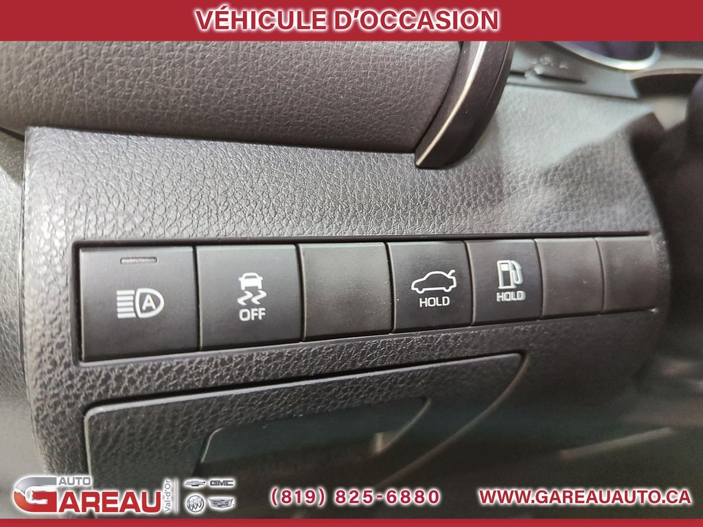 Toyota Camry SE 2019 à Val-d'Or, Québec - 16 - w1024h768px