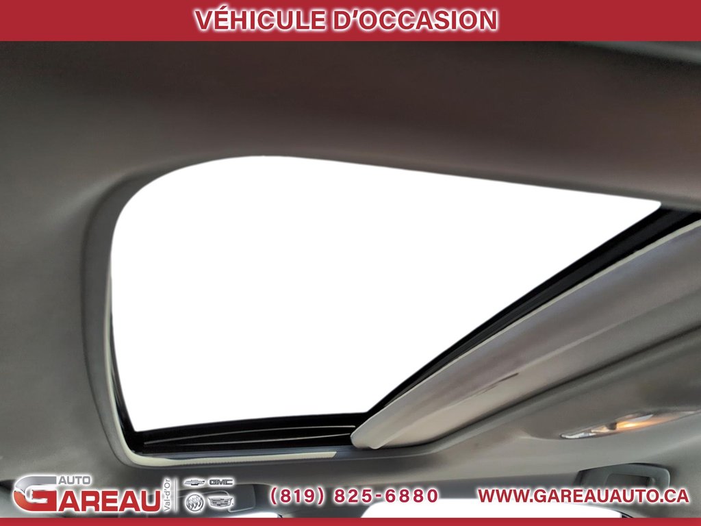 2018 Toyota Corolla SE in Val-d'Or, Quebec - 17 - w1024h768px