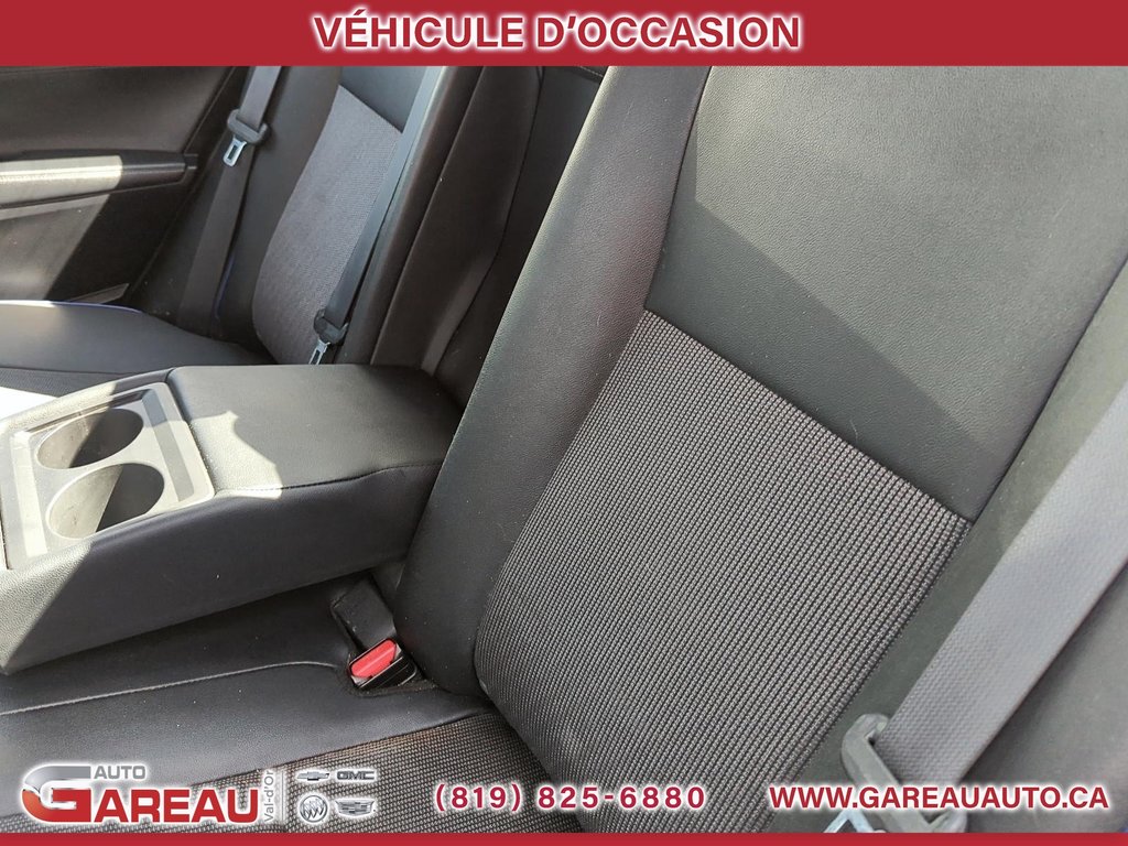 2018 Toyota Corolla SE in Val-d'Or, Quebec - 23 - w1024h768px