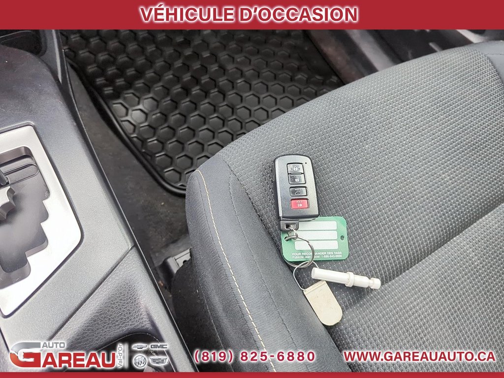 Toyota RAV4 Hybrid XLE 2016 à Val-d'Or, Québec - 22 - w1024h768px
