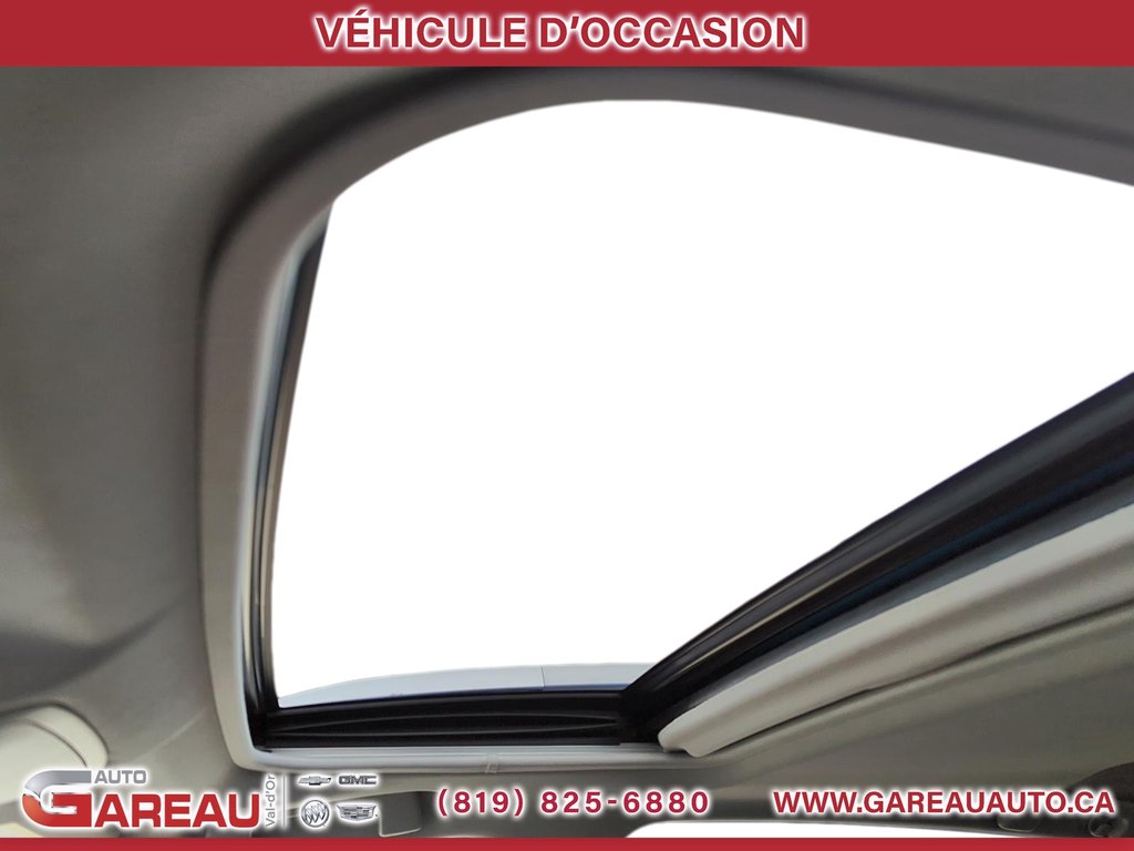 Toyota RAV4 Hybrid XLE 2016 à Val-d'Or, Québec - 17 - w1024h768px