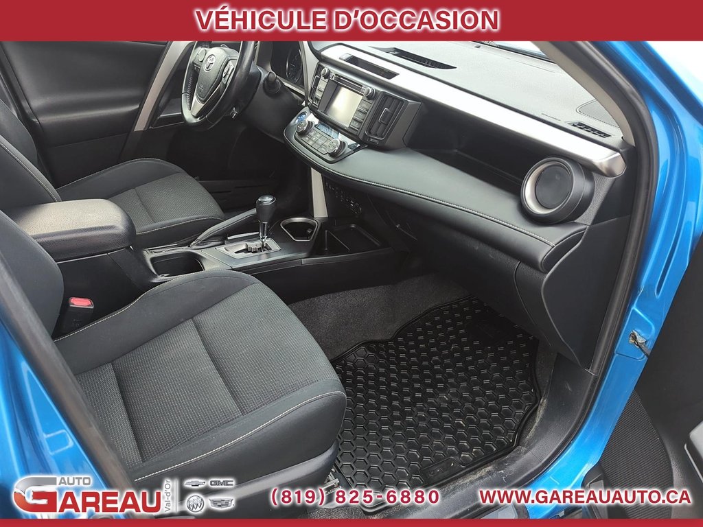 Toyota RAV4 Hybrid XLE 2016 à Val-d'Or, Québec - 25 - w1024h768px