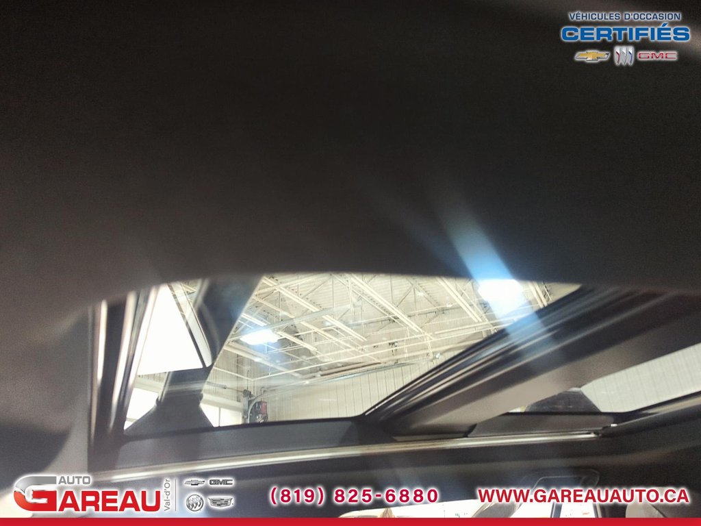 2023 Toyota RAV4 Prime XSE in Val-d'Or, Quebec - 16 - w1024h768px