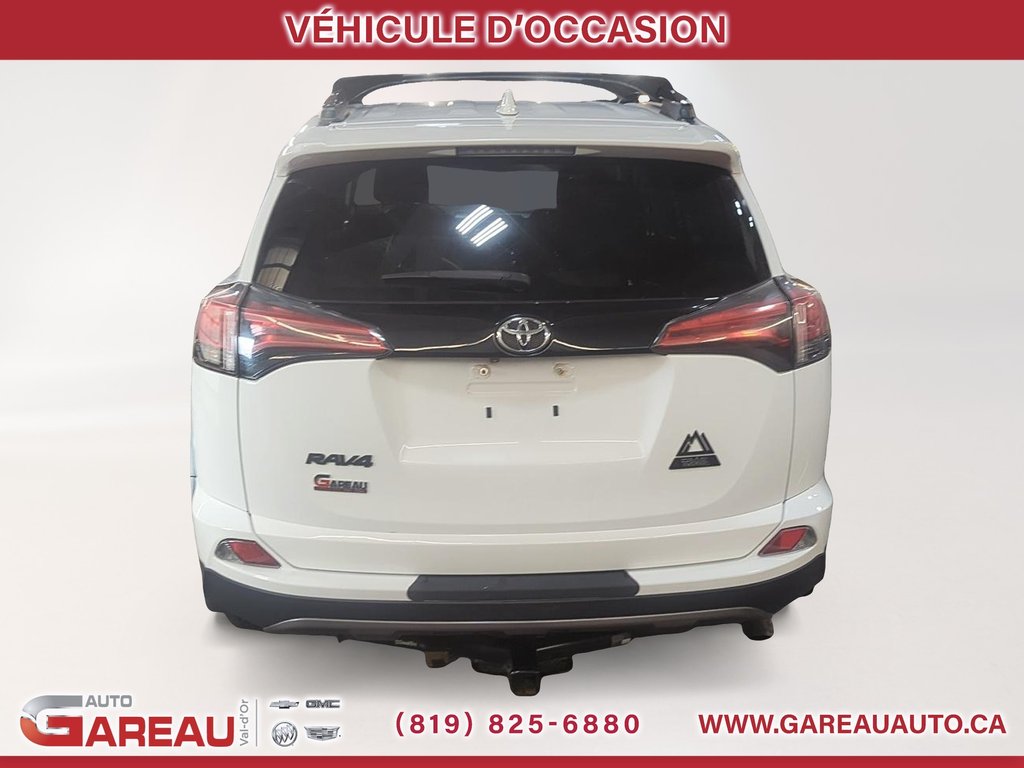 2018 Toyota RAV4 XLE in Val-d'Or, Quebec - 3 - w1024h768px