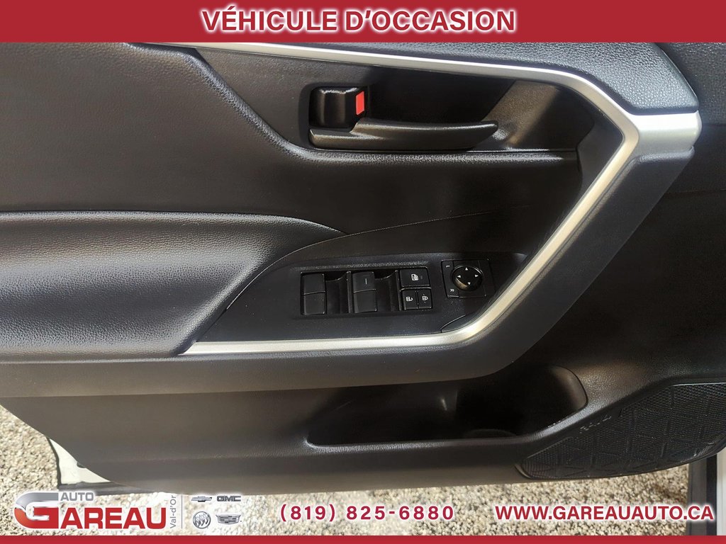 Toyota RAV4  2021 à Val-d'Or, Québec - 11 - w1024h768px