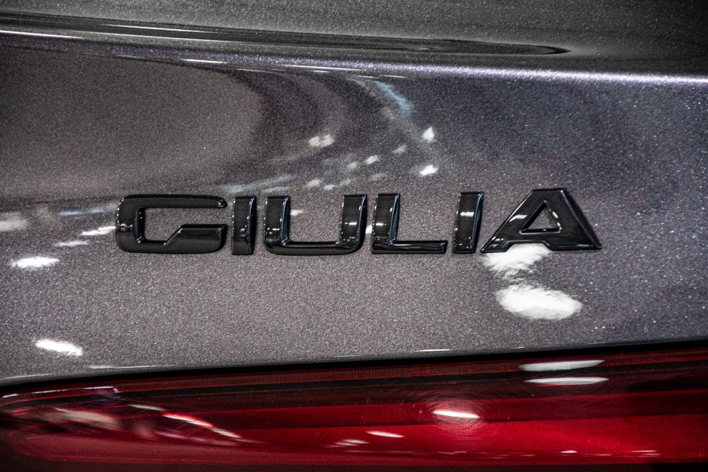 Alfa Romeo GIULIA Ti SPORT CUIR ROUGE TOIT OUVRANT NAVIGATION CAMERA 2021 à Montréal, Québec - 19 - w1024h768px