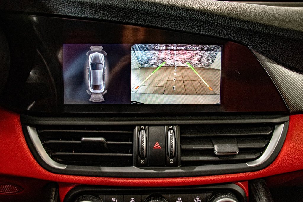 Alfa Romeo GIULIA Ti SPORT CUIR ROUGE TOIT OUVRANT NAVIGATION CAMERA 2021 à Montréal, Québec - 29 - w1024h768px