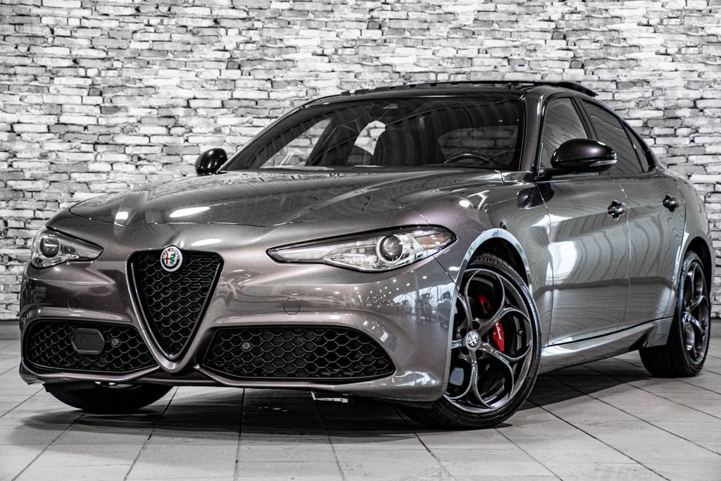Alfa Romeo GIULIA Ti SPORT CUIR ROUGE TOIT OUVRANT NAVIGATION CAMERA 2021 à Montréal, Québec - 1 - w1024h768px