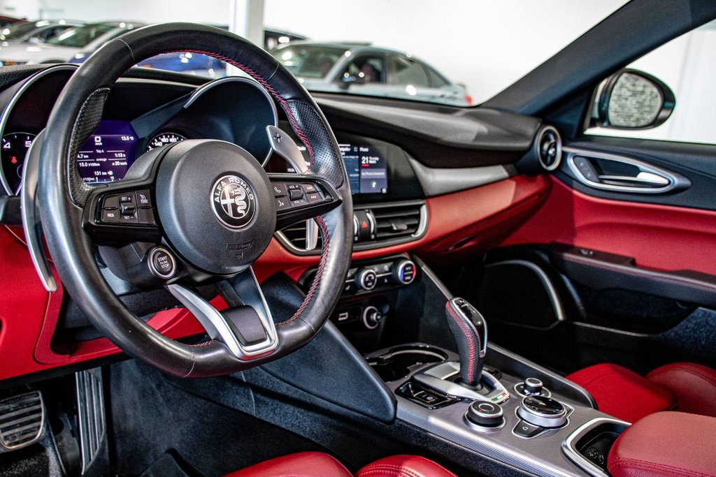 Alfa Romeo GIULIA Ti SPORT CUIR ROUGE TOIT OUVRANT NAVIGATION CAMERA 2021 à Montréal, Québec - 22 - w1024h768px