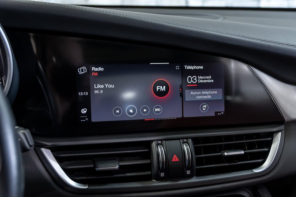 Alfa Romeo Giulia VELOCE-AWD-TOIT-CUIR-NAVIGATION-CAM 2022 à Montréal, Québec - 27 - w1024h768px