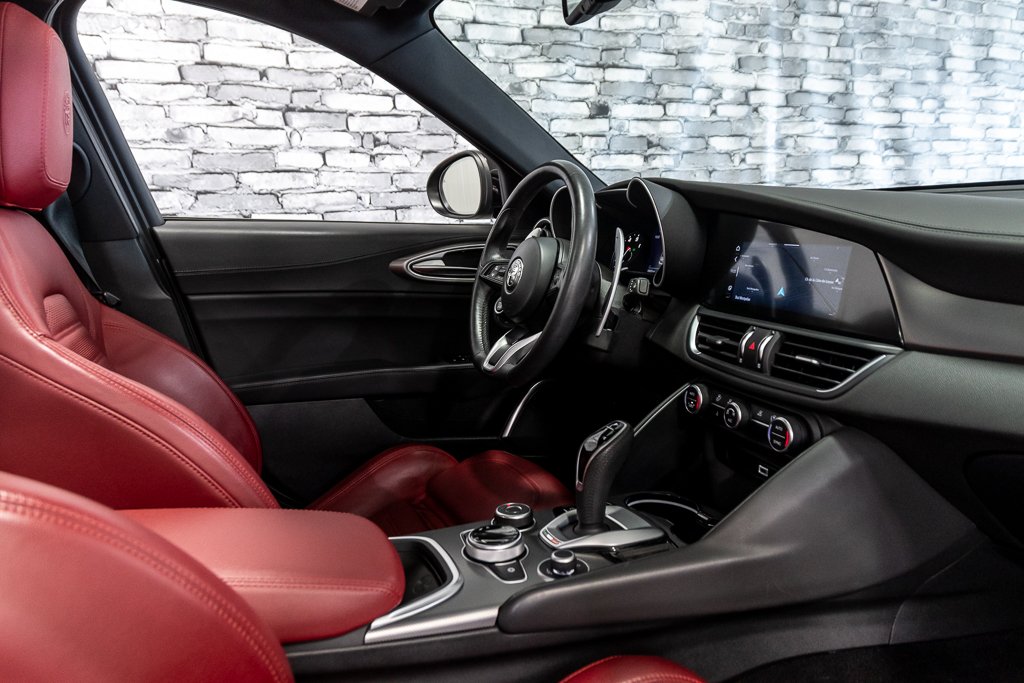 Alfa Romeo Giulia VELOCE-AWD-TOIT-CUIR-NAVIGATION-CAM 2022 à Montréal, Québec - 25 - w1024h768px