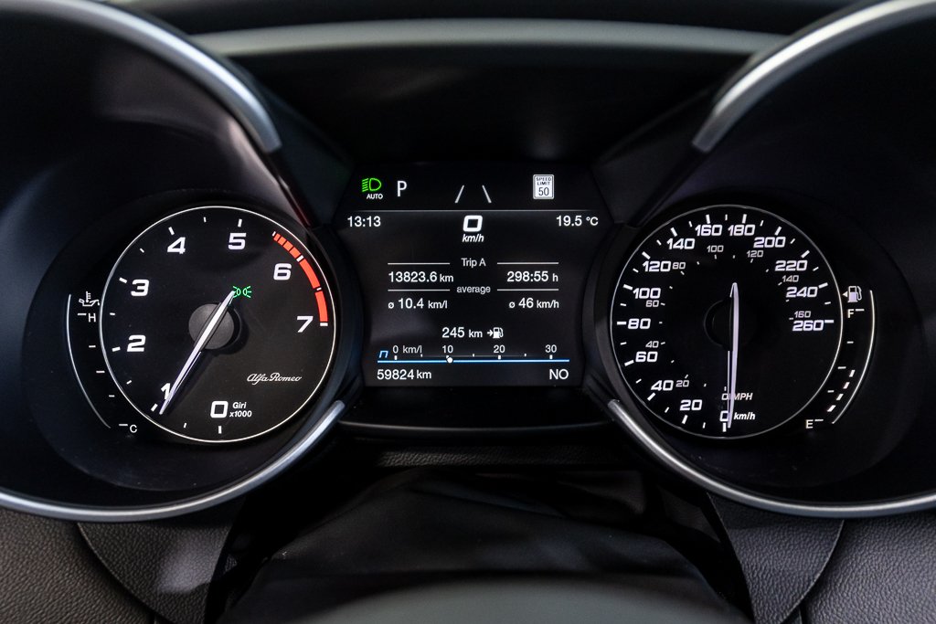 Alfa Romeo Giulia VELOCE-AWD-TOIT-CUIR-NAVIGATION-CAM 2022 à Montréal, Québec - 26 - w1024h768px