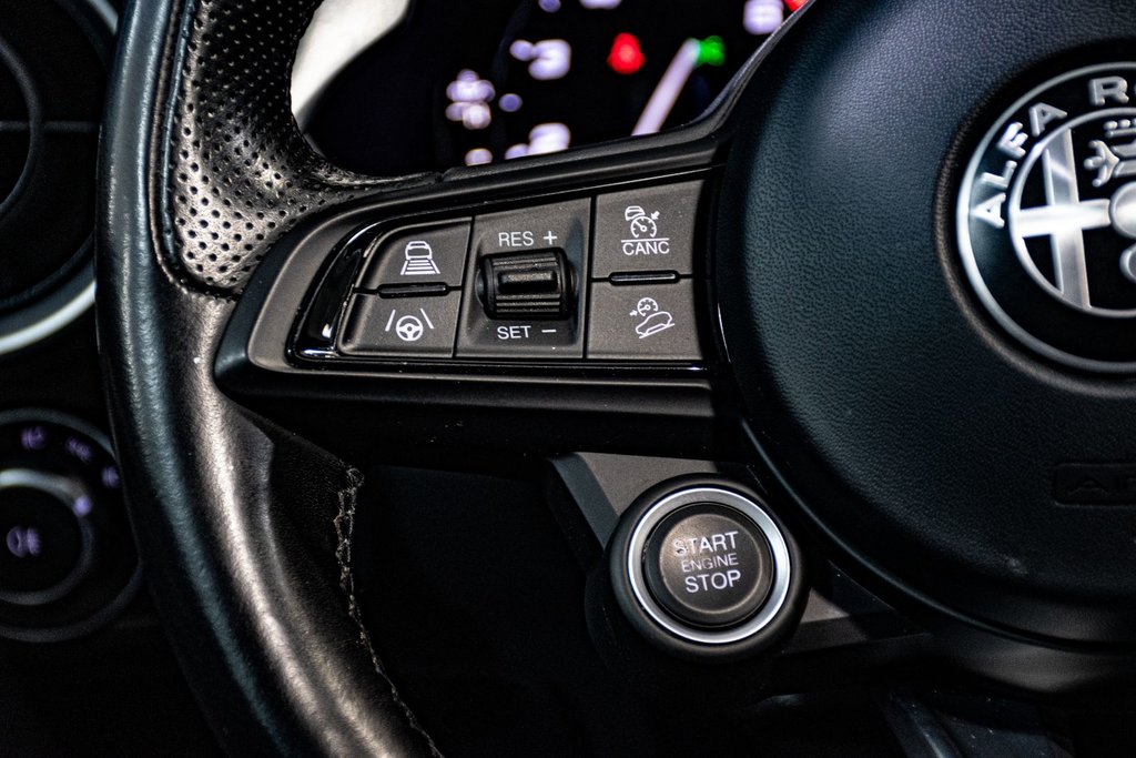 Alfa Romeo Stelvio VELOCE Q4 TOIT PANORAMIQUE NAV CAMERA 2022 à Montréal, Québec - 28 - w1024h768px
