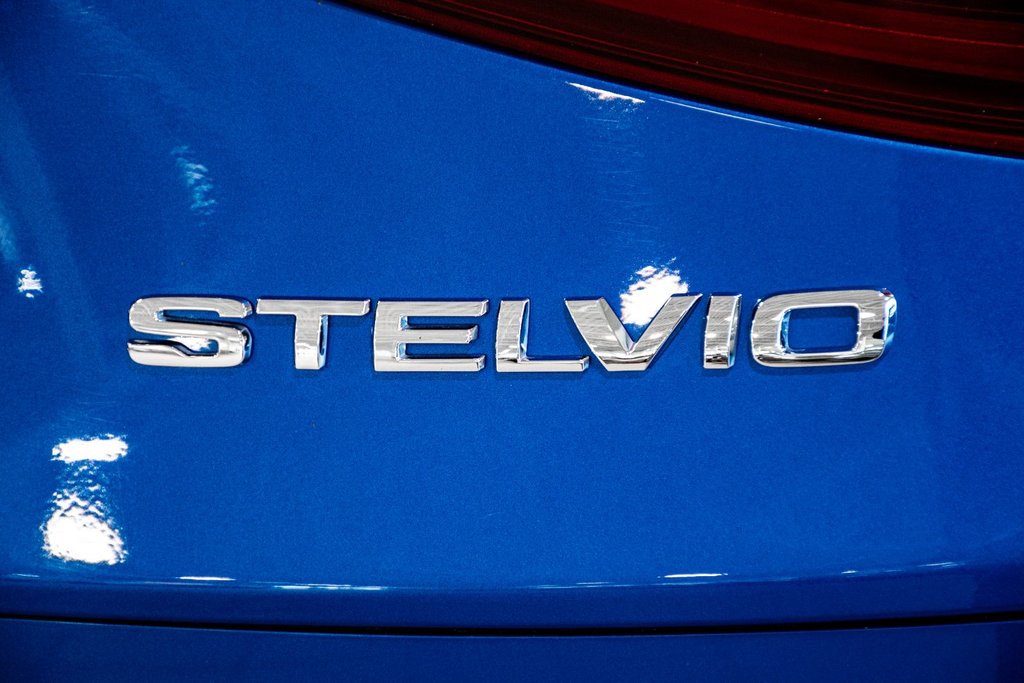 Alfa Romeo Stelvio VELOCE Q4 TOIT PANORAMIQUE NAV CAMERA 2022 à Montréal, Québec - 16 - w1024h768px