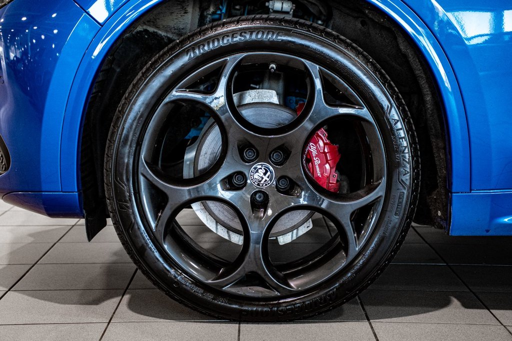 Alfa Romeo Stelvio VELOCE Q4 TOIT PANORAMIQUE NAV CAMERA 2022 à Montréal, Québec - 5 - w1024h768px