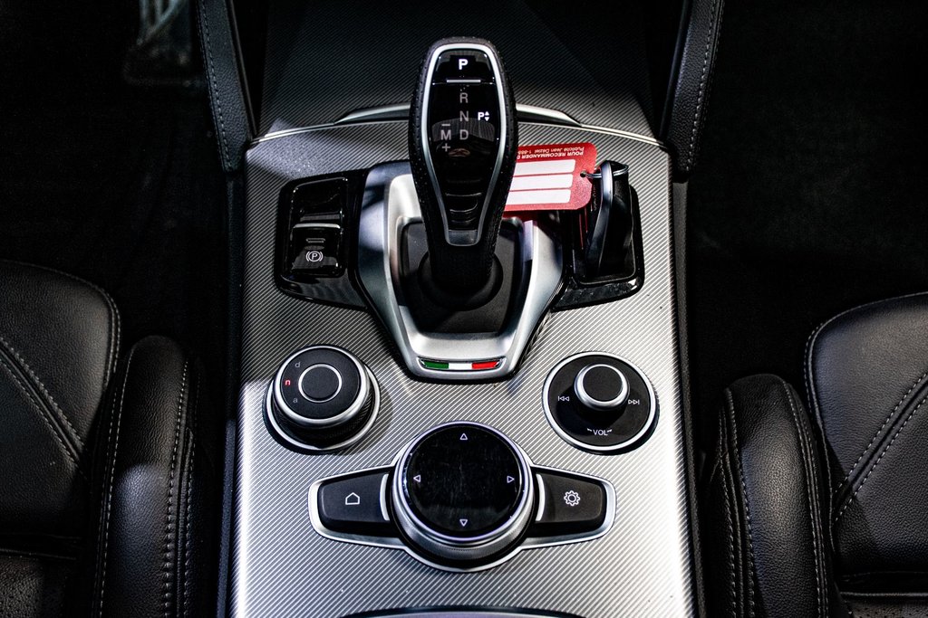Alfa Romeo Stelvio VELOCE Q4 TOIT PANORAMIQUE NAV CAMERA 2022 à Montréal, Québec - 25 - w1024h768px