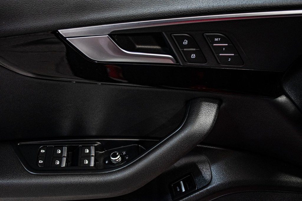 2020 Audi A4 Sedan PROGRESSIV S-LINE BLACK OPTIC CUIR TOIT GPS CAMER in Montréal, Quebec - 19 - w1024h768px