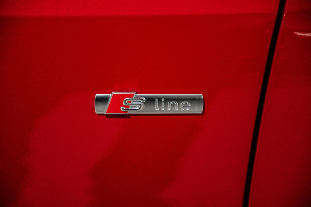 2020 Audi A4 Sedan PROGRESSIV S-LINE BLACK OPTIC CUIR TOIT GPS CAMER in Montréal, Quebec - 7 - w1024h768px