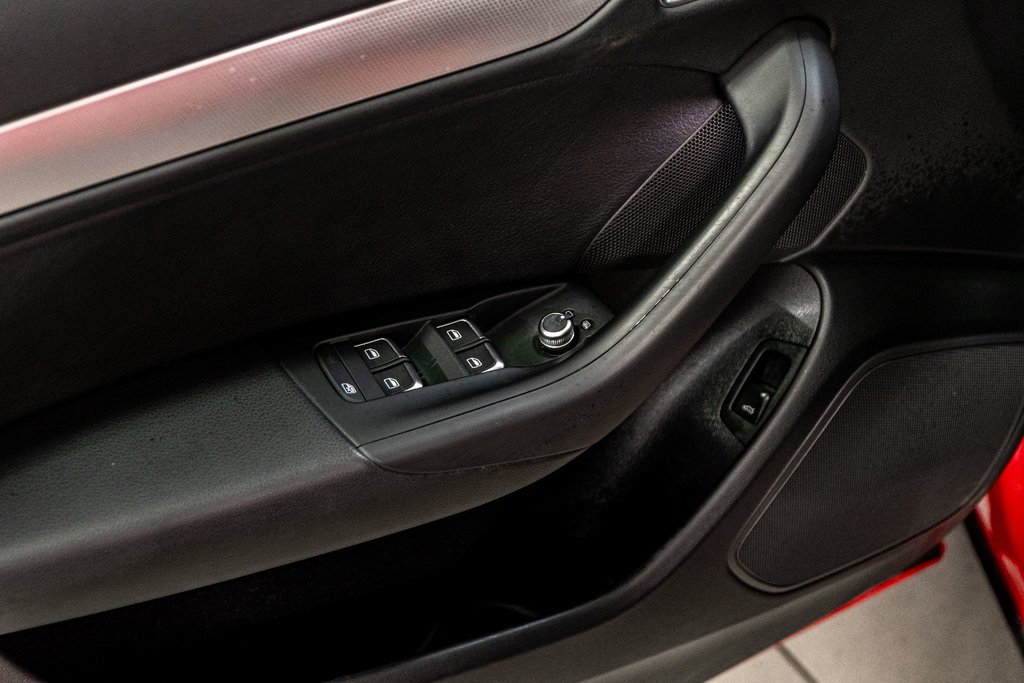 Audi Q3 Progressiv TOIT OUVRANT SIEGES CHAUFFANTS CUIR 2018 à Montréal, Québec - 13 - w1024h768px