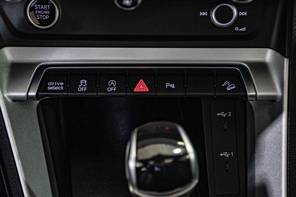 Audi Q3 KOMFORT VORSPRUNG EDITION TOIT PANO CAM CARPLAY 2022 à Montréal, Québec - 31 - w1024h768px