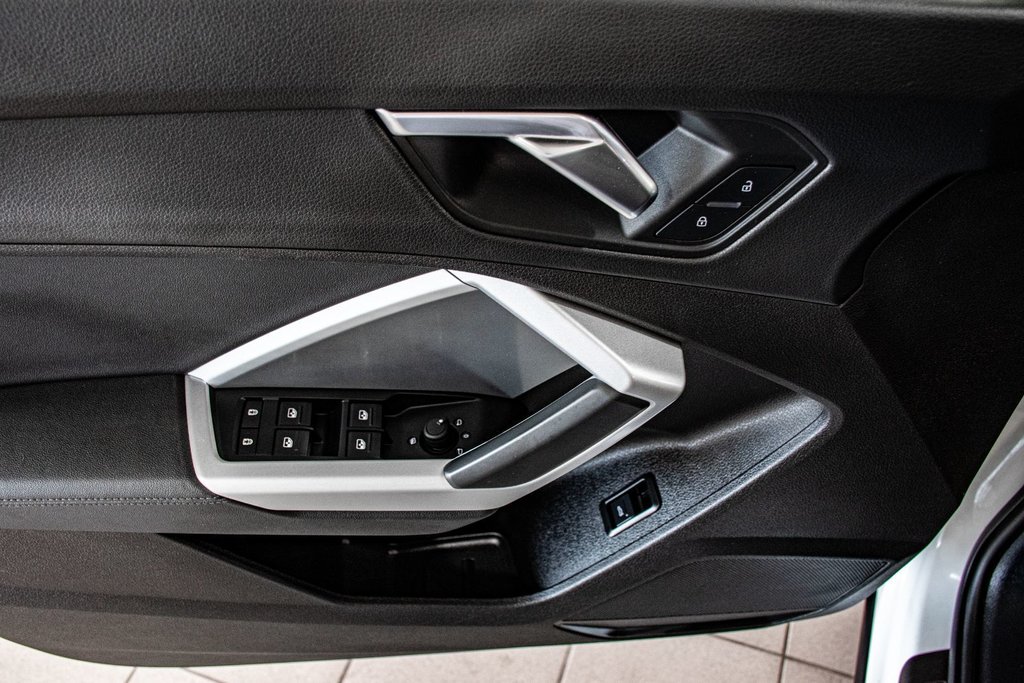 Audi Q3 KOMFORT VORSPRUNG EDITION TOIT PANO CAM CARPLAY 2022 à Montréal, Québec - 20 - w1024h768px
