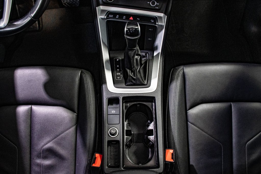 Audi Q3 KOMFORT VORSPRUNG EDITION TOIT PANO CAM CARPLAY 2022 à Montréal, Québec - 32 - w1024h768px