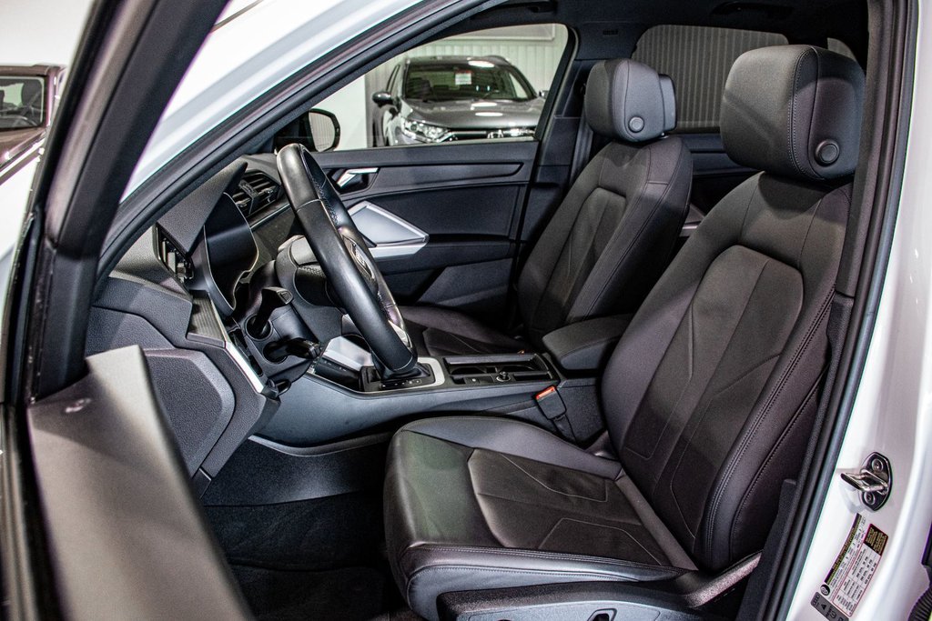 Audi Q3 KOMFORT VORSPRUNG EDITION TOIT PANO CAM CARPLAY 2022 à Montréal, Québec - 4 - w1024h768px